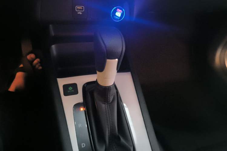 Used Honda Fit 2022 1.5L CVT Trendy Sunroof Edition Gear Lever