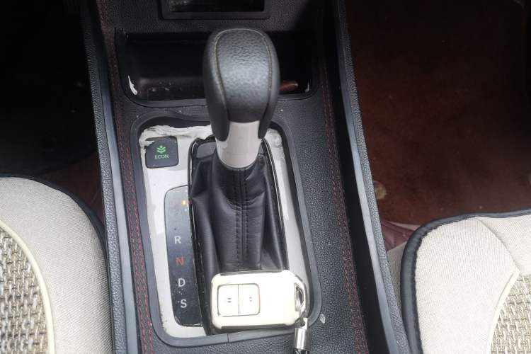 Used Honda Fit 2022 1.5L CVT Trendy Sunroof Edition Gear Lever