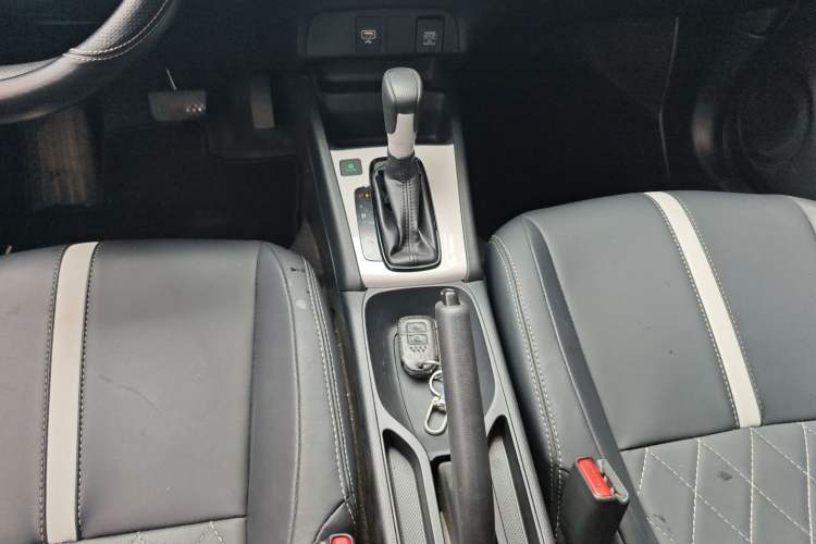 Used Honda Fit 2022 1.5L CVT Trendy Sunroof Edition Gear Lever