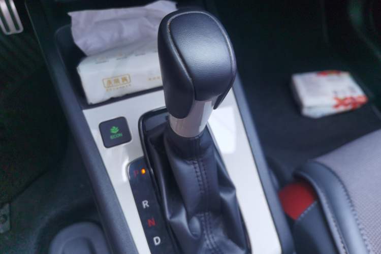 Used Honda Fit 2022 1.5L CVT Trendy Sunroof Edition Gear Lever