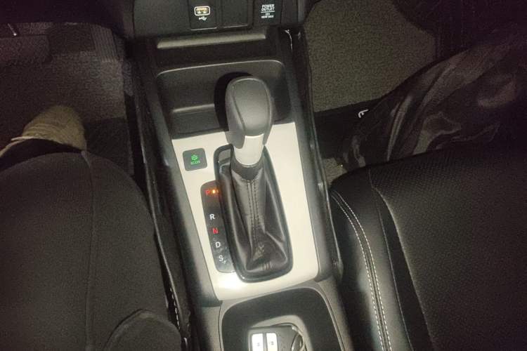 Used Honda Fit 2022 1.5L CVT Trendy Sunroof Edition Gear Lever