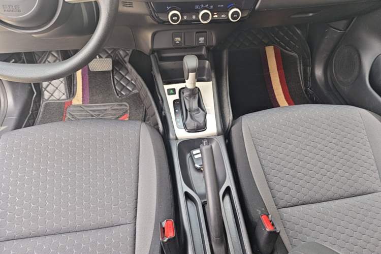 Used Honda Fit 2022 1.5L CVT Trendy Sunroof Edition Gear Lever