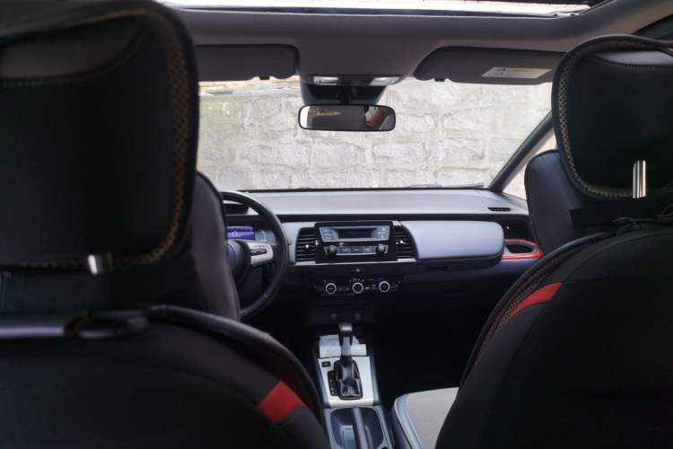 Used Honda Fit 2022 1.5L CVT Trendy Sunroof Edition Headliner