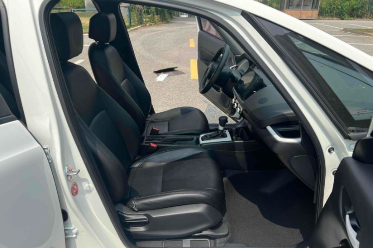 Used Honda Fit 2022 1.5L CVT Trendy Sunroof Edition Interior 11