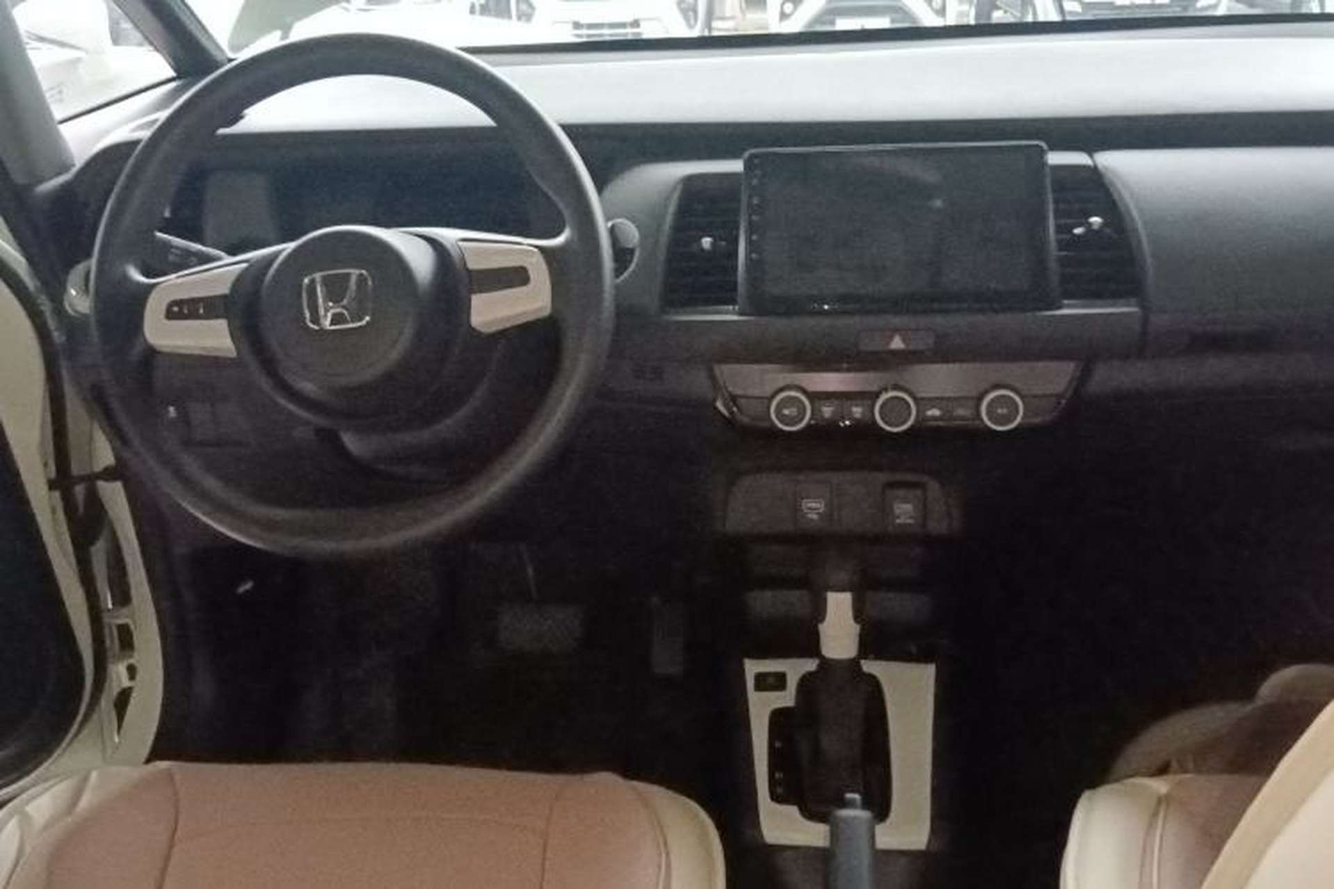 Used Honda Fit 2022 1.5L CVT Trendy Sunroof Edition Interior 2
