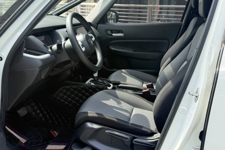 Used Honda Fit 2022 1.5L CVT Trendy Sunroof Edition Interior 2
