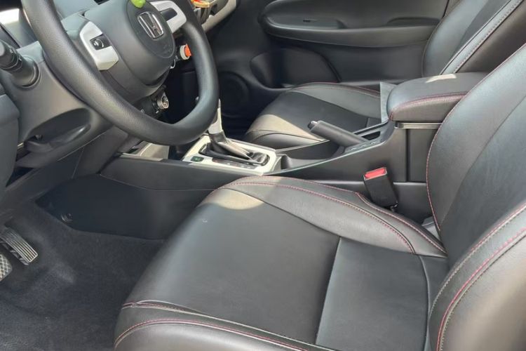 Used Honda Fit 2022 1.5L CVT Trendy Sunroof Edition Interior 3