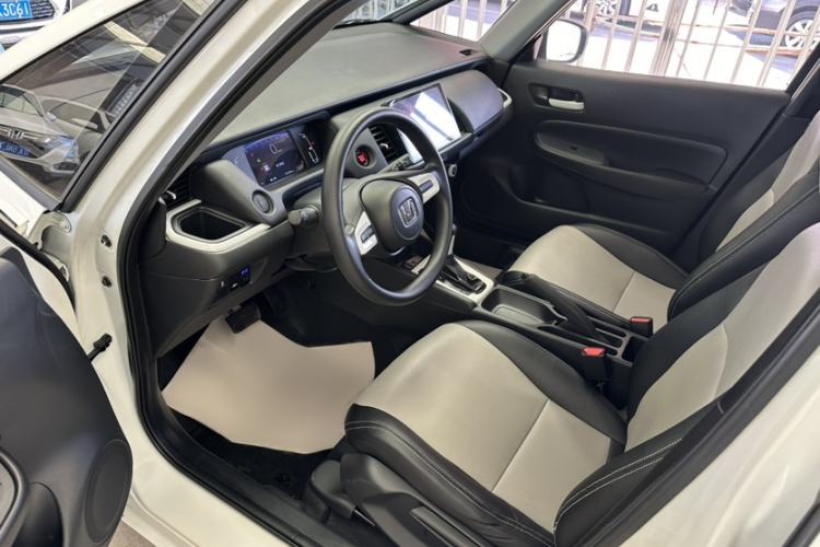 Used Honda Fit 2022 1.5L CVT Trendy Sunroof Edition Interior 3
