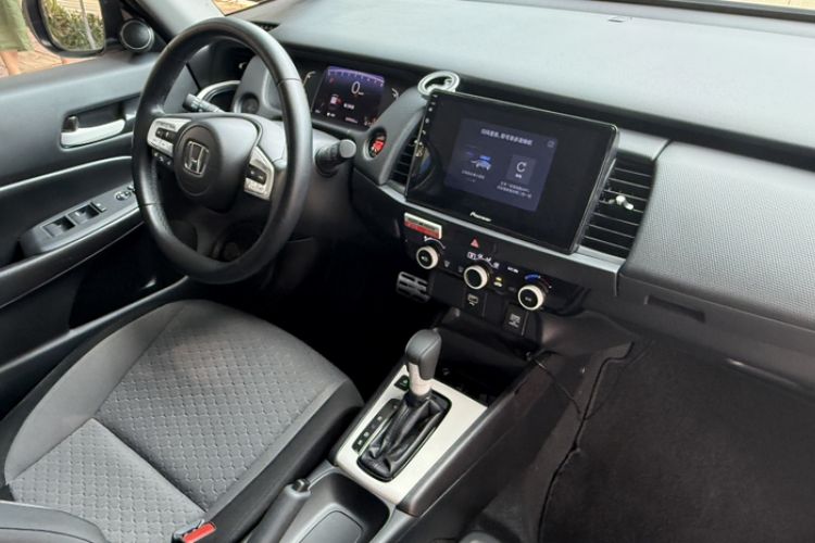 Used Honda Fit 2022 1.5L CVT Acura MUGEN Edition Interior 3