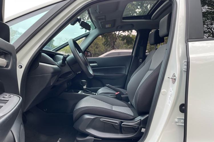 Used Honda Fit 2022 1.5L CVT Trendy Sunroof Edition Interior 3