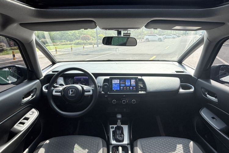 Used Honda Fit 2022 1.5L CVT Trendy Sunroof Edition Interior 3