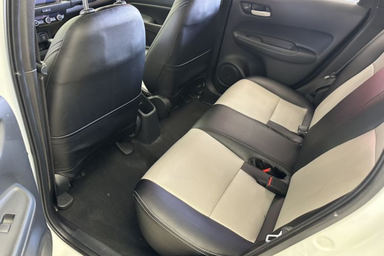 Used Honda Fit 2022 1.5L CVT Trendy Sunroof Edition Interior 4