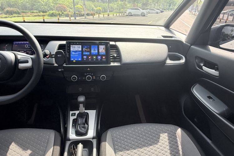 Used Honda Fit 2022 1.5L CVT Trendy Sunroof Edition Interior 5
