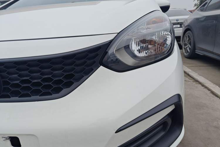 Used Honda Fit 2022 1.5L CVT Trendy Sunroof Edition Left Front Headlight