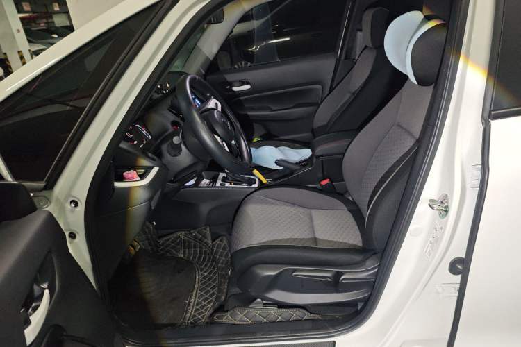 Used Honda Fit 2022 1.5L CVT Trendy Sunroof Edition Left Front Seat