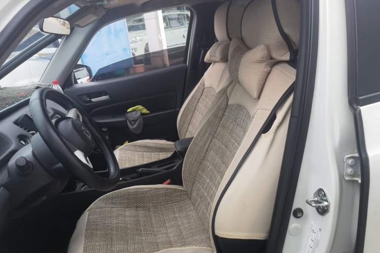 Used Honda Fit 2022 1.5L CVT Trendy Sunroof Edition Left Front Seat