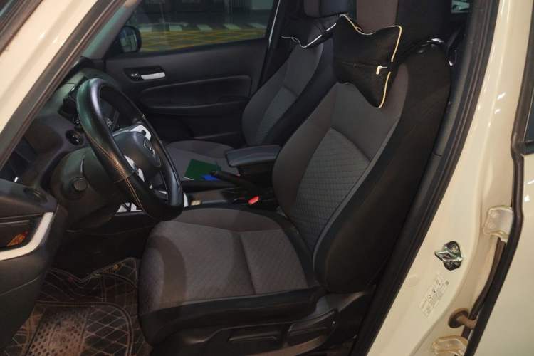 Used Honda Fit 2022 1.5L CVT Trendy Sunroof Edition Left Front Seat