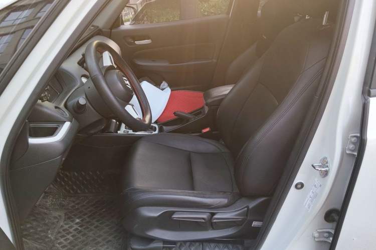 Used Honda Fit 2022 1.5L CVT Trendy Sunroof Edition Left Front Seat