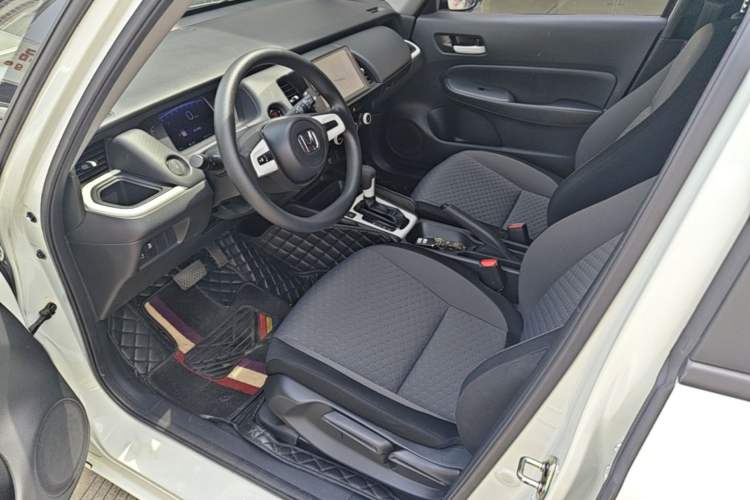 Used Honda Fit 2022 1.5L CVT Trendy Sunroof Edition Left Front Seat