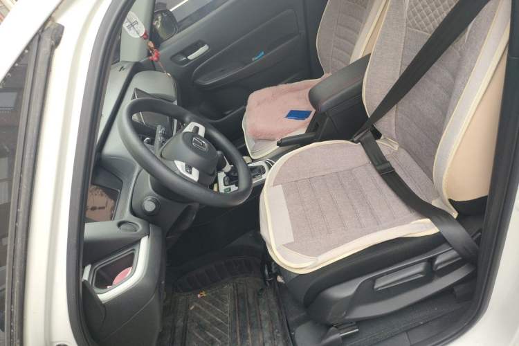 Used Honda Fit 2022 1.5L CVT Trendy Sunroof Edition Left Front Seat