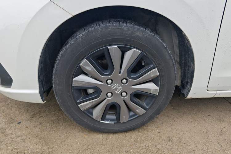 Used Honda Fit 2022 1.5L CVT Trendy Sunroof Edition Left Front Wheel Hub