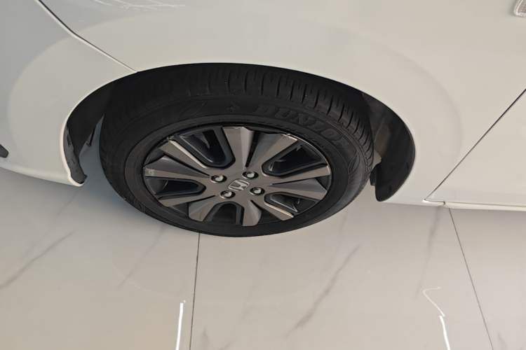 Used Honda Fit 2022 1.5L CVT Trendy Sunroof Edition Left Front Wheel Hub