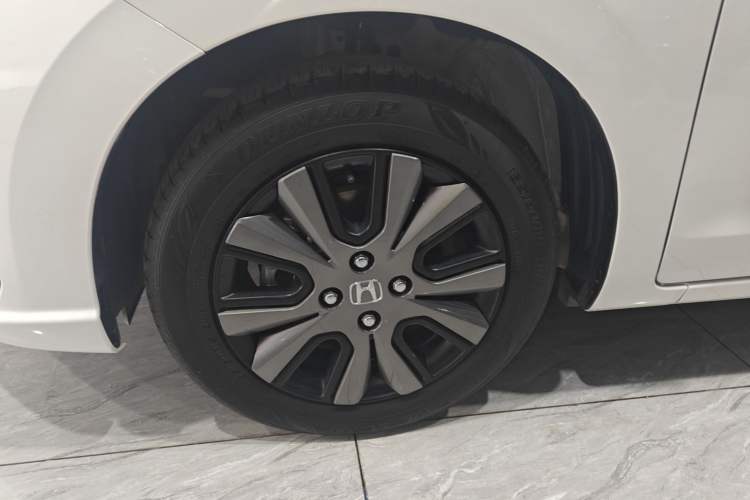 Used Honda Fit 2022 1.5L CVT Trendy Sunroof Edition Left Front Wheel Hub