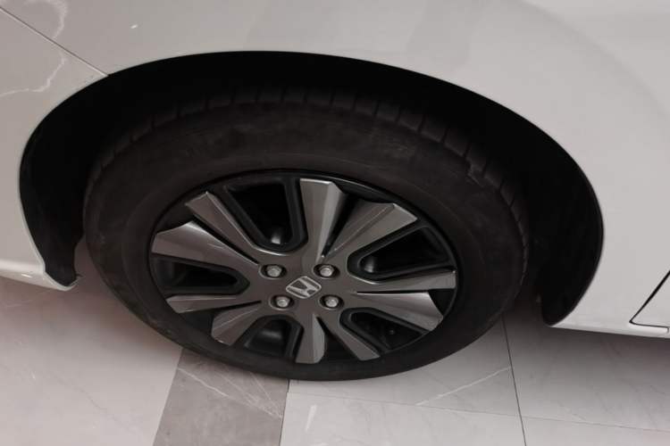 Used Honda Fit 2022 1.5L CVT Trendy Sunroof Edition Left Front Wheel Hub