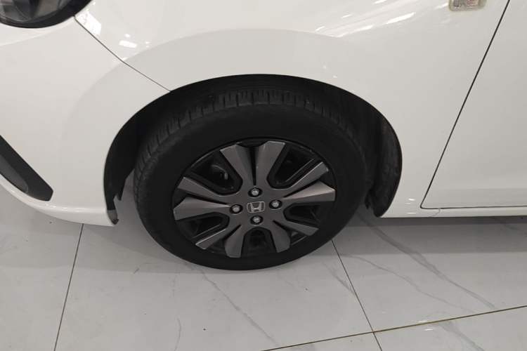 Used Honda Fit 2022 1.5L CVT Trendy Sunroof Edition Left Front Wheel Hub