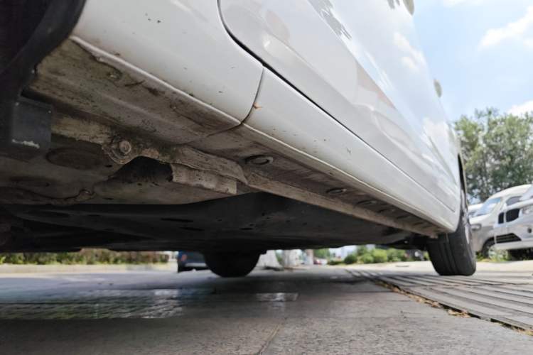 Used Honda Fit 2022 1.5L CVT Trendy Sunroof Edition Left Side Sill