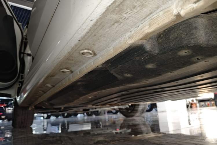 Used Honda Fit 2022 1.5L CVT Trendy Sunroof Edition Left Side Sill