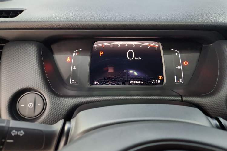 Used Honda Fit 2022 1.5L CVT Trendy Sunroof Edition Odometer Close Up