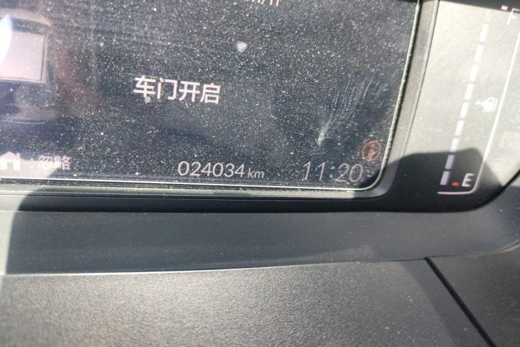 Used Honda Fit 2022 1.5L CVT Trendy Sunroof Edition Odometer Close Up