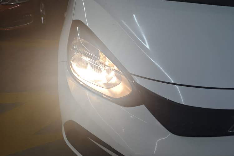 Used Honda Fit  Right Front Headlight