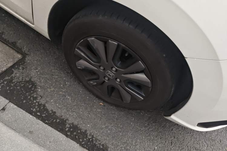 Used Honda Fit 2022 1.5L CVT Trendy Sunroof Edition Right Front Wheel Hub