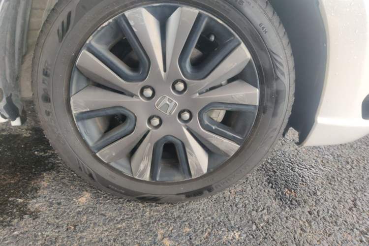 Used Honda Fit 2022 1.5L CVT Trendy Sunroof Edition Right Front Wheel Hub