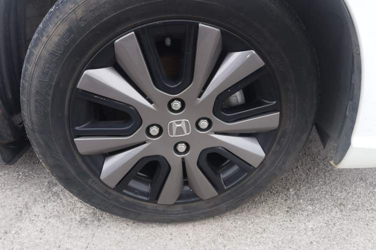 Used Honda Fit 2022 1.5L CVT Trendy Sunroof Edition Right Front Wheel Hub