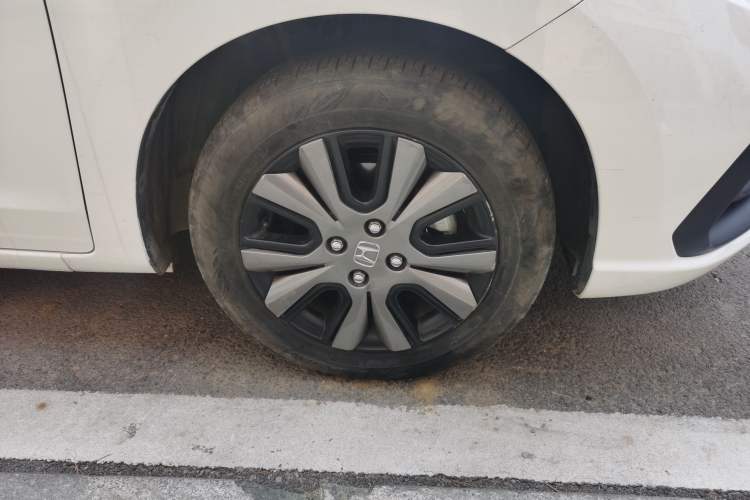 Used Honda Fit 2022 1.5L CVT Trendy Sunroof Edition Right Front Wheel Hub