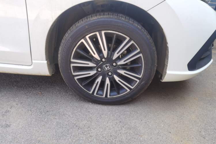 Used Honda Fit 2022 1.5L CVT Trendy Sunroof Edition Right Front Wheel Hub