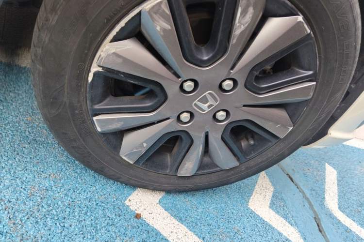 Used Honda Fit 2022 1.5L CVT Trendy Sunroof Edition Right Front Wheel Hub