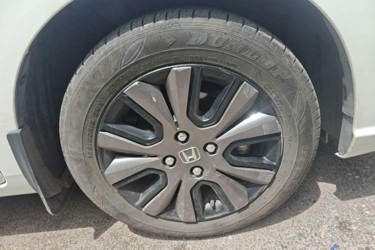Used Honda Fit 2022 1.5L CVT Trendy Sunroof Edition Right Front Wheel Hub