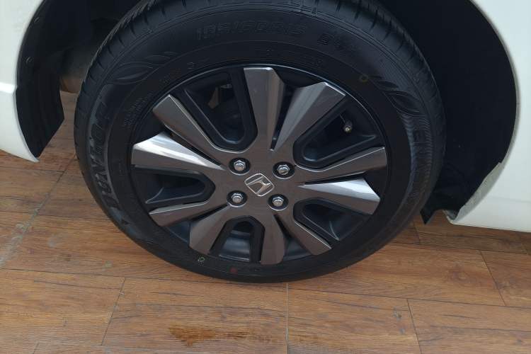 Used Honda Fit 2022 1.5L CVT Trendy Sunroof Edition Right Rear Wheel Hub