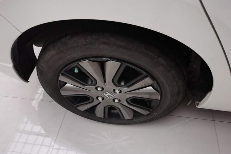 Used Honda Fit 2022 1.5L CVT Trendy Sunroof Edition Right Rear Wheel Hub