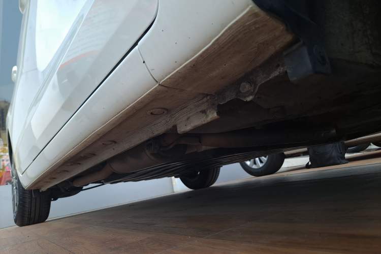Used Honda Fit 2022 1.5L CVT Trendy Sunroof Edition Right Side Sill