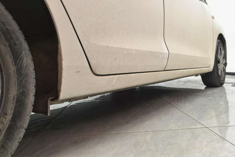 Used Honda Fit 2022 1.5L CVT Trendy Sunroof Edition Right Side Sill