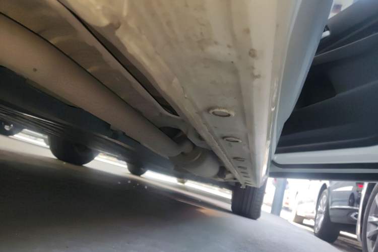 Used Honda Fit 2022 1.5L CVT Trendy Sunroof Edition Right Side Sill