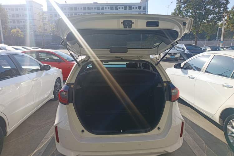 Used Honda Fit 2022 1.5L CVT Trendy Sunroof Edition Trunk