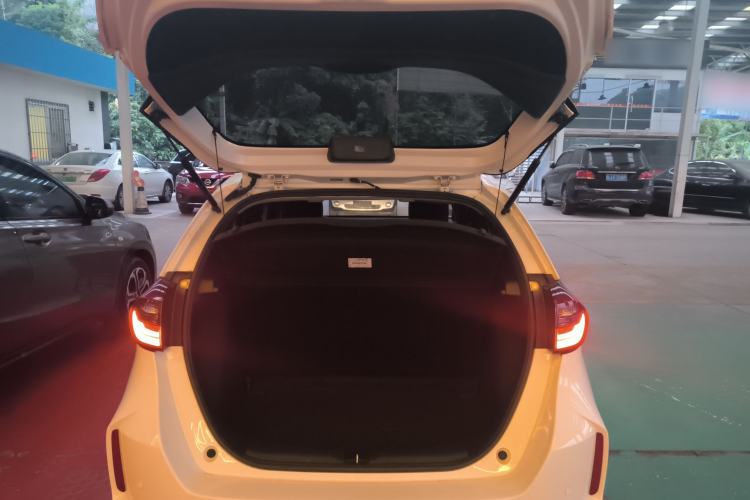 Used Honda Fit 2022 1.5L CVT Trendy Sunroof Edition Trunk