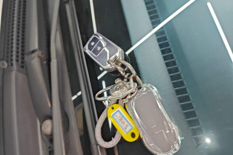 Used Honda Fit 2022 1.5L CVT Trendy Sunroof Edition Vehicle Key