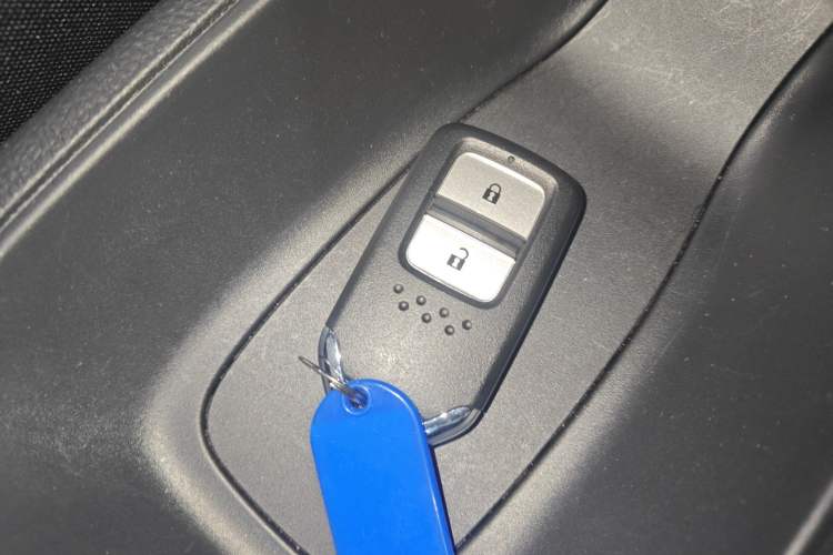 Used Honda Fit 2022 1.5L CVT Trendy Sunroof Edition Vehicle Key